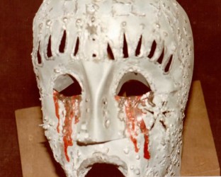 Maschere utilizzate durante uno degli spettacoli realizzati da Luciano Capponi con la collaborazione di Hal Yamanouchi con la compagnia La Cagomiotica